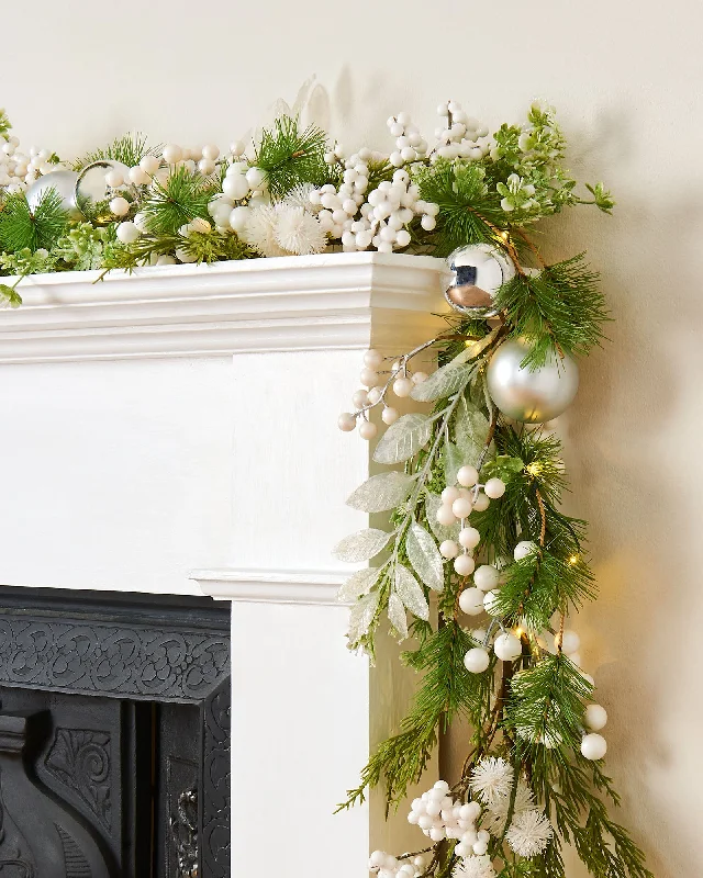 Pre-Lit White Berry Mixed Tip Garland & Wreath